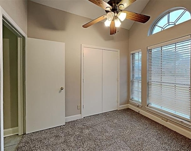 551 Rand Drive - Photo Thumbnail 9