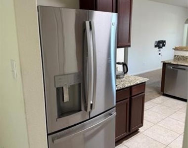 6209 Obsidian Creek Drive - Photo Thumbnail 4