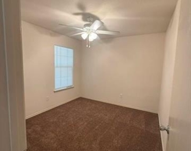5417 Prairie Lane - Photo Thumbnail 10
