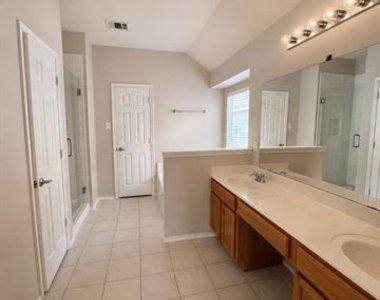 9809 Hedge Bell Drive - Photo Thumbnail 10