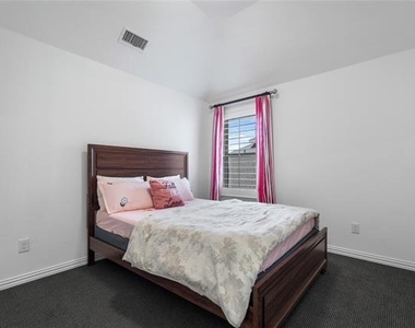1330 Viridian Park Lane - Photo Thumbnail 20