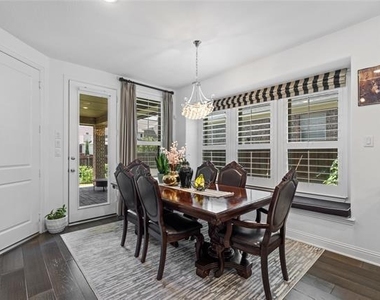 1330 Viridian Park Lane - Photo Thumbnail 16