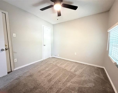 619 Midvale Drive - Photo Thumbnail 22