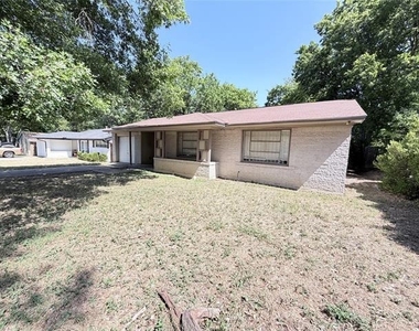 619 Midvale Drive - Photo Thumbnail 1