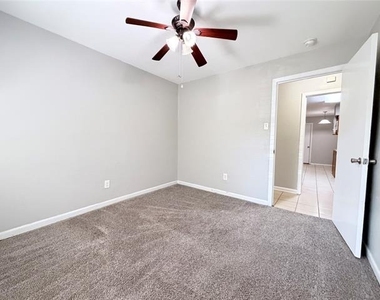 619 Midvale Drive - Photo Thumbnail 15