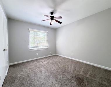 619 Midvale Drive - Photo Thumbnail 13