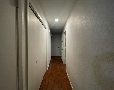 7536 Meadowlark Lane N - Photo Thumbnail 11