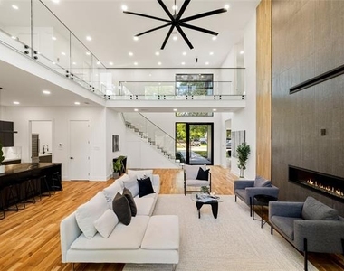 3723 Cortez Drive - Photo Thumbnail 9