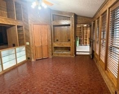 2309 Richwood - Photo Thumbnail 14