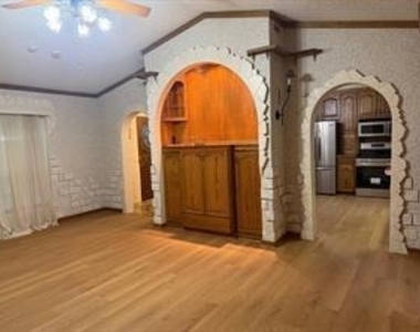 2309 Richwood - Photo Thumbnail 6