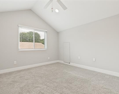 2114 Wheaton Drive - Photo Thumbnail 22