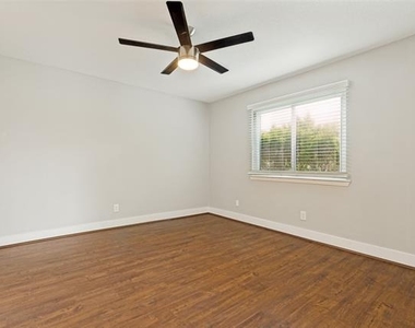 2114 Wheaton Drive - Photo Thumbnail 15
