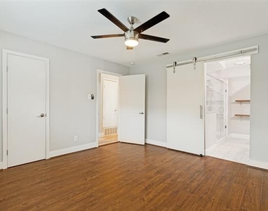 2114 Wheaton Drive - Photo Thumbnail 14