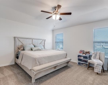 736 Lone Rock Drive - Photo Thumbnail 18