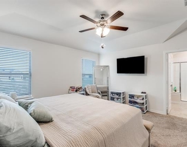736 Lone Rock Drive - Photo Thumbnail 19