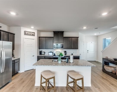 736 Lone Rock Drive - Photo Thumbnail 12