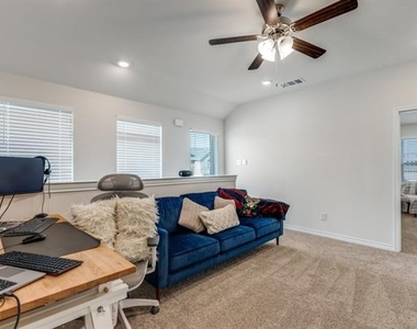 736 Lone Rock Drive - Photo Thumbnail 14
