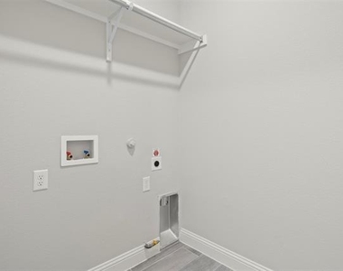 1314 20th Street - Photo Thumbnail 28