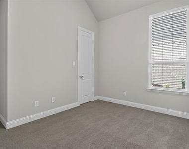 1314 20th Street - Photo Thumbnail 29