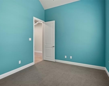 1314 20th Street - Photo Thumbnail 19
