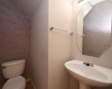 10706 Gleneagles Lane - Photo Thumbnail 9