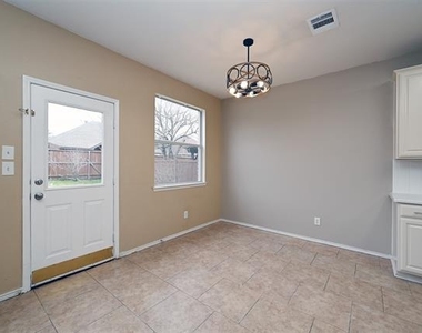 10706 Gleneagles Lane - Photo Thumbnail 8