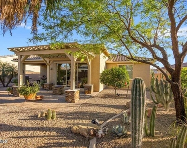 9014 W Ruth Avenue - Photo Thumbnail 2