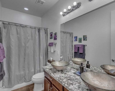 9014 W Ruth Avenue - Photo Thumbnail 3
