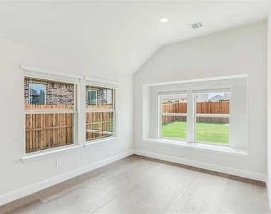 1010 Ridgehurst Road - Photo Thumbnail 4