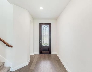 1010 Ridgehurst Road - Photo Thumbnail 10