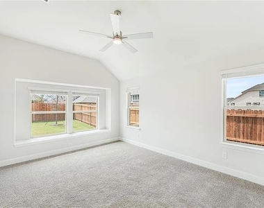 1010 Ridgehurst Road - Photo Thumbnail 8