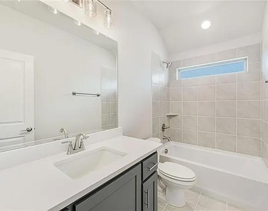1010 Ridgehurst Road - Photo Thumbnail 12
