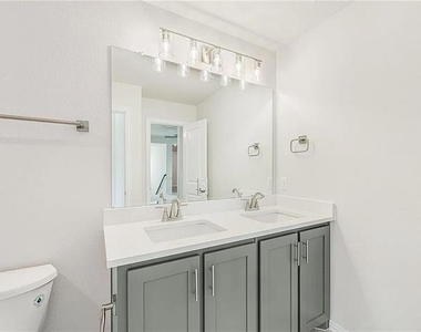 1010 Ridgehurst Road - Photo Thumbnail 19