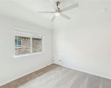 1010 Ridgehurst Road - Photo Thumbnail 6
