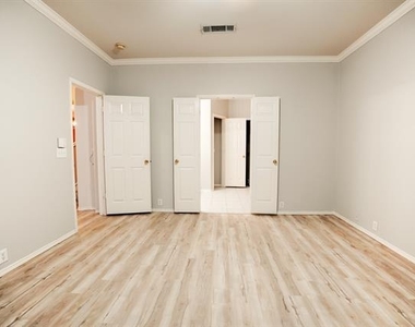 11354 Still Hollow Drive - Photo Thumbnail 17