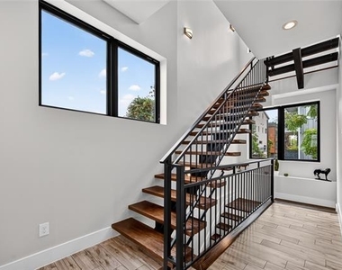 410 Melba Street - Photo Thumbnail 8