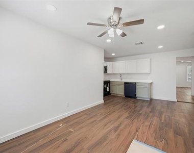 8708 Ronnie Street - Photo Thumbnail 2