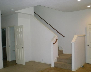 2224 Stonepark Place - Photo Thumbnail 6