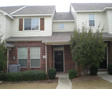 2224 Stonepark Place - Photo Thumbnail 2