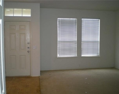 2224 Stonepark Place - Photo Thumbnail 3