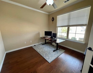 2680 Costa Mesa Drive - Photo Thumbnail 4