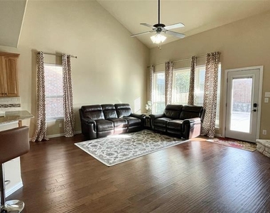 2680 Costa Mesa Drive - Photo Thumbnail 14