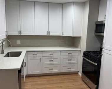 2439 Maverick Avenue - Photo Thumbnail 6