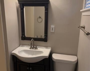 2439 Maverick Avenue - Photo Thumbnail 9