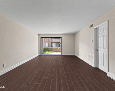 3825 E Camelback Road - Photo Thumbnail 12