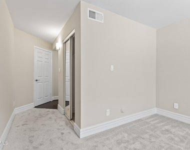 3825 E Camelback Road - Photo Thumbnail 15