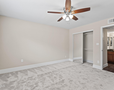 3825 E Camelback Road - Photo Thumbnail 7