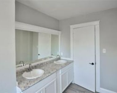 802 Orange Street - Photo Thumbnail 37