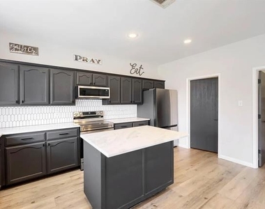 7436 Anderson Boulevard - Photo Thumbnail 8