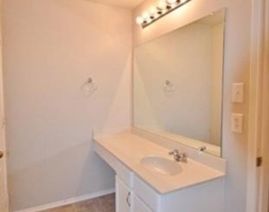 217 Silver Spur Drive - Photo Thumbnail 9